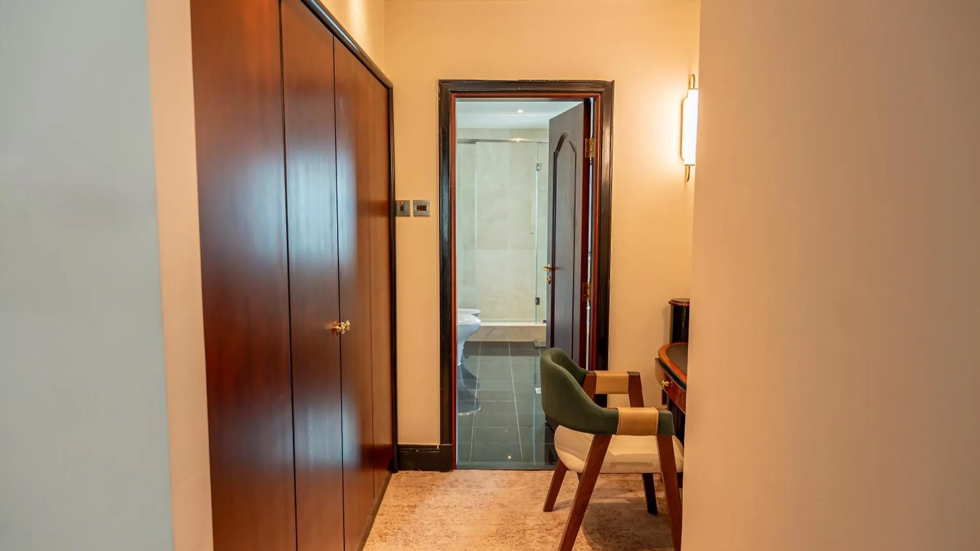 Majestic Cove Hotel - Formerly Le Meridien Fairway Dubai
